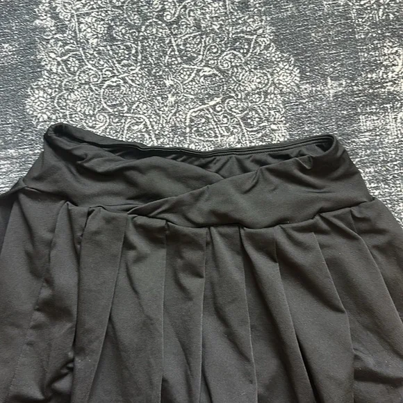 FREE IN BUNDLE! Black Tennis Skirt - Picture 2 of 4